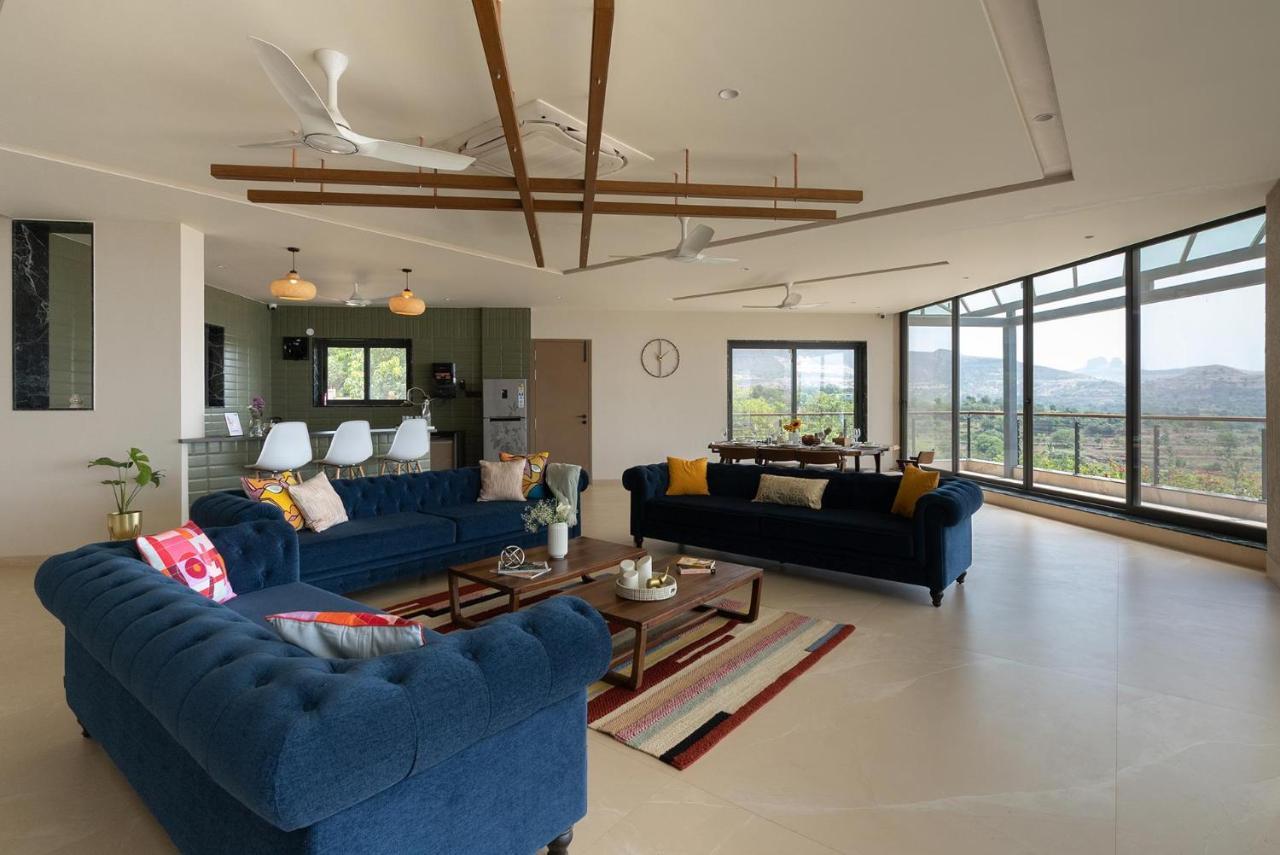 איגטפורי Pearl Lakeview Mansion By Stayvista - Lakeside Villa With Infinity Pool, Jacuzzi, In-House Theatre & Games Room מראה חיצוני תמונה