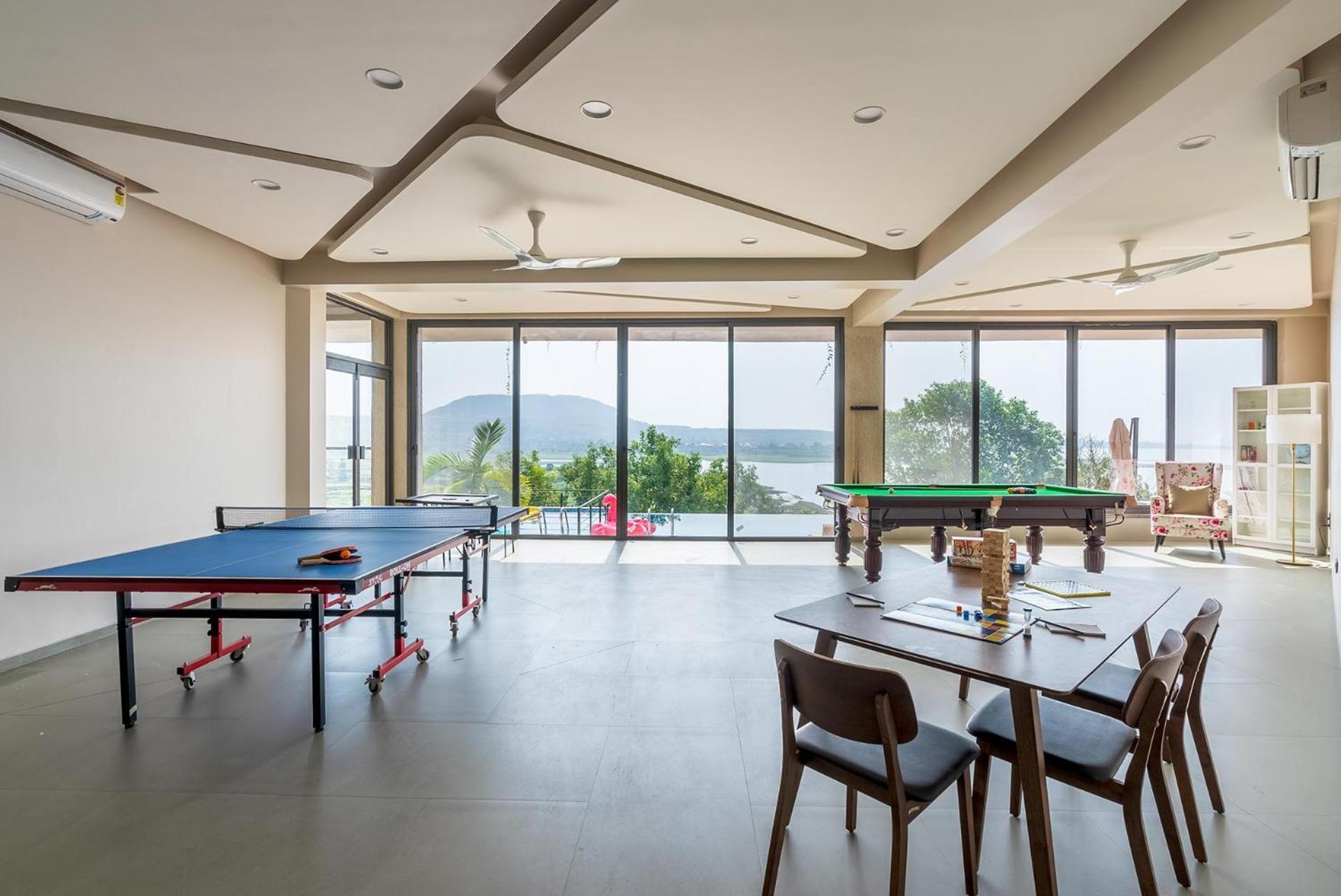 איגטפורי Pearl Lakeview Mansion By Stayvista - Lakeside Villa With Infinity Pool, Jacuzzi, In-House Theatre & Games Room מראה חיצוני תמונה